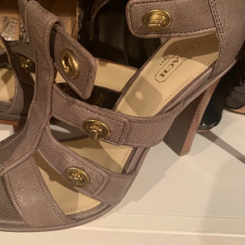 Coach heels 👠 - Picture 6 of 9